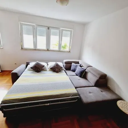 Nada Apartment *